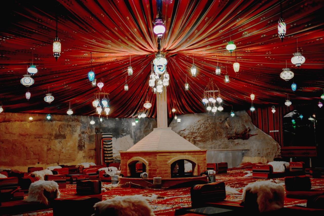 ホテル Little Petra Bedouin Camp Al Ḩayy エクステリア 写真