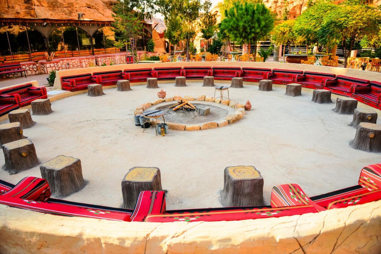 ホテル Little Petra Bedouin Camp Al Ḩayy エクステリア 写真